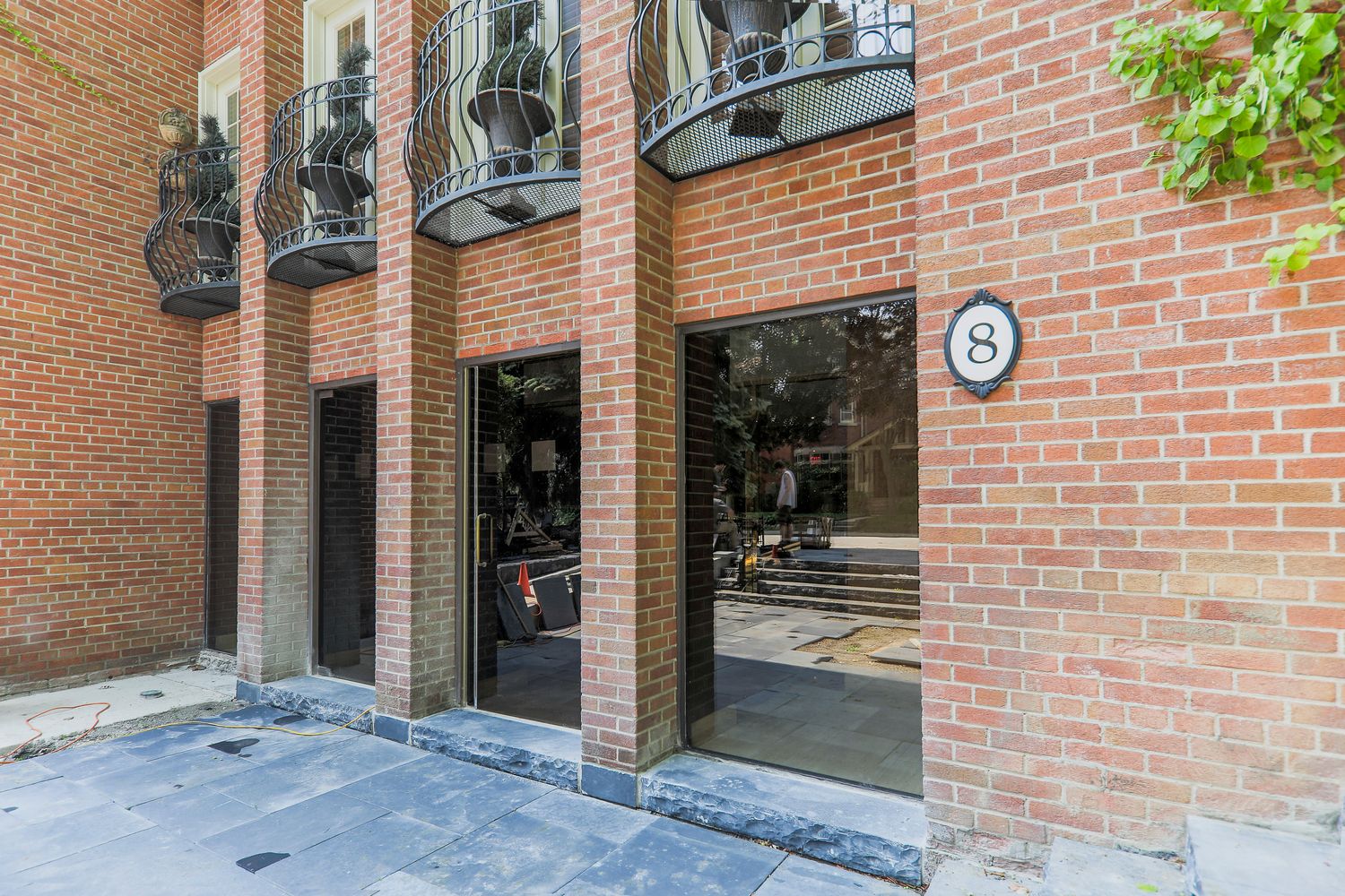 8 Hawthorn Avenue. 8 Hawthorn Avenue Condos is located in  Midtown, Toronto - image #4 of 4