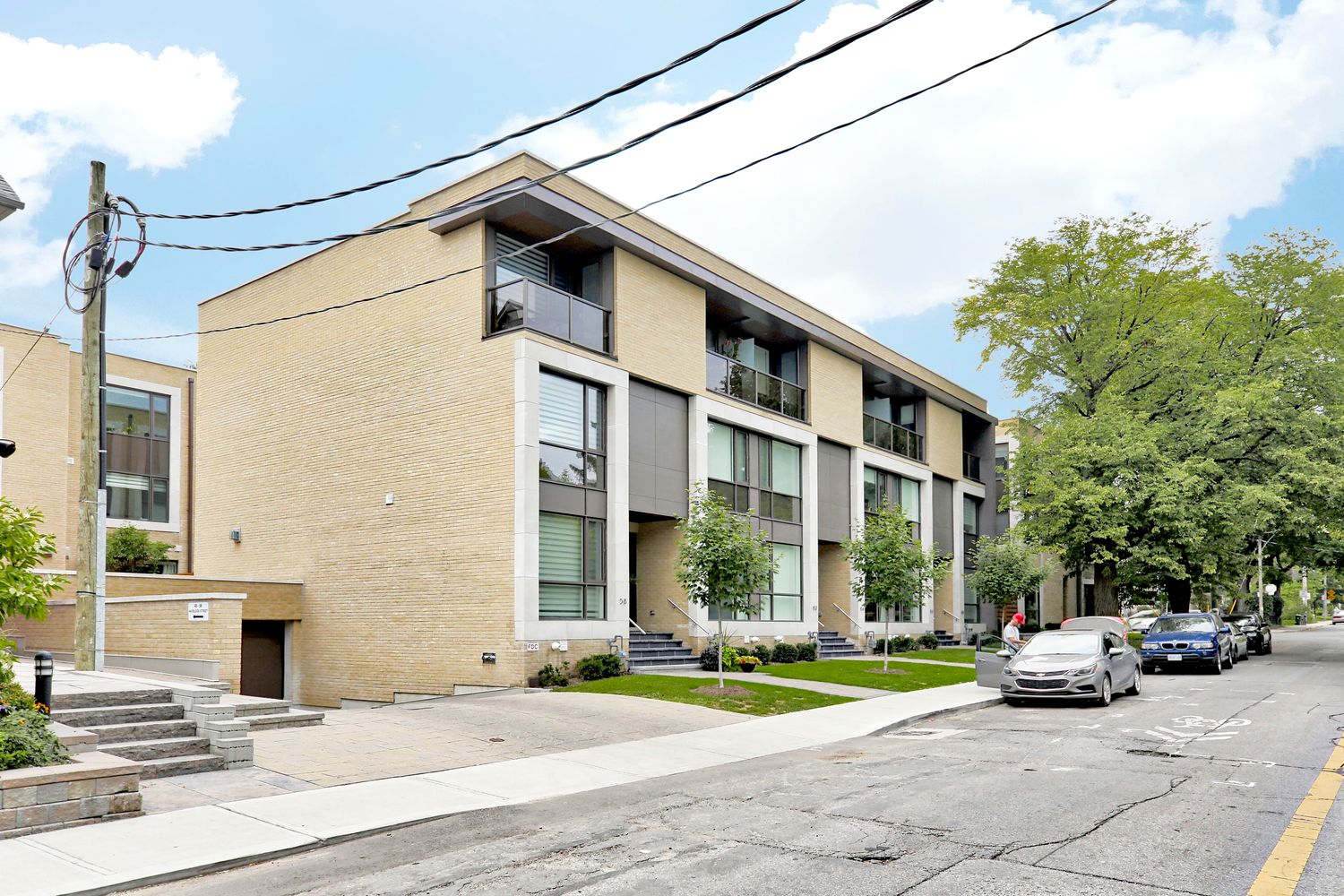 46-72 Havelock Street. Sylvan Collection Urban Townhomes is located in  West End, Toronto - image #1 of 4