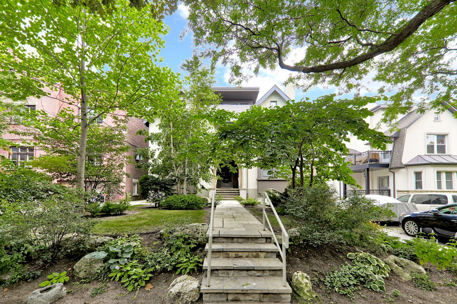 53 High Park Boulevard. 53 High Park Condos is located in  West End, Toronto - image #2 of 4