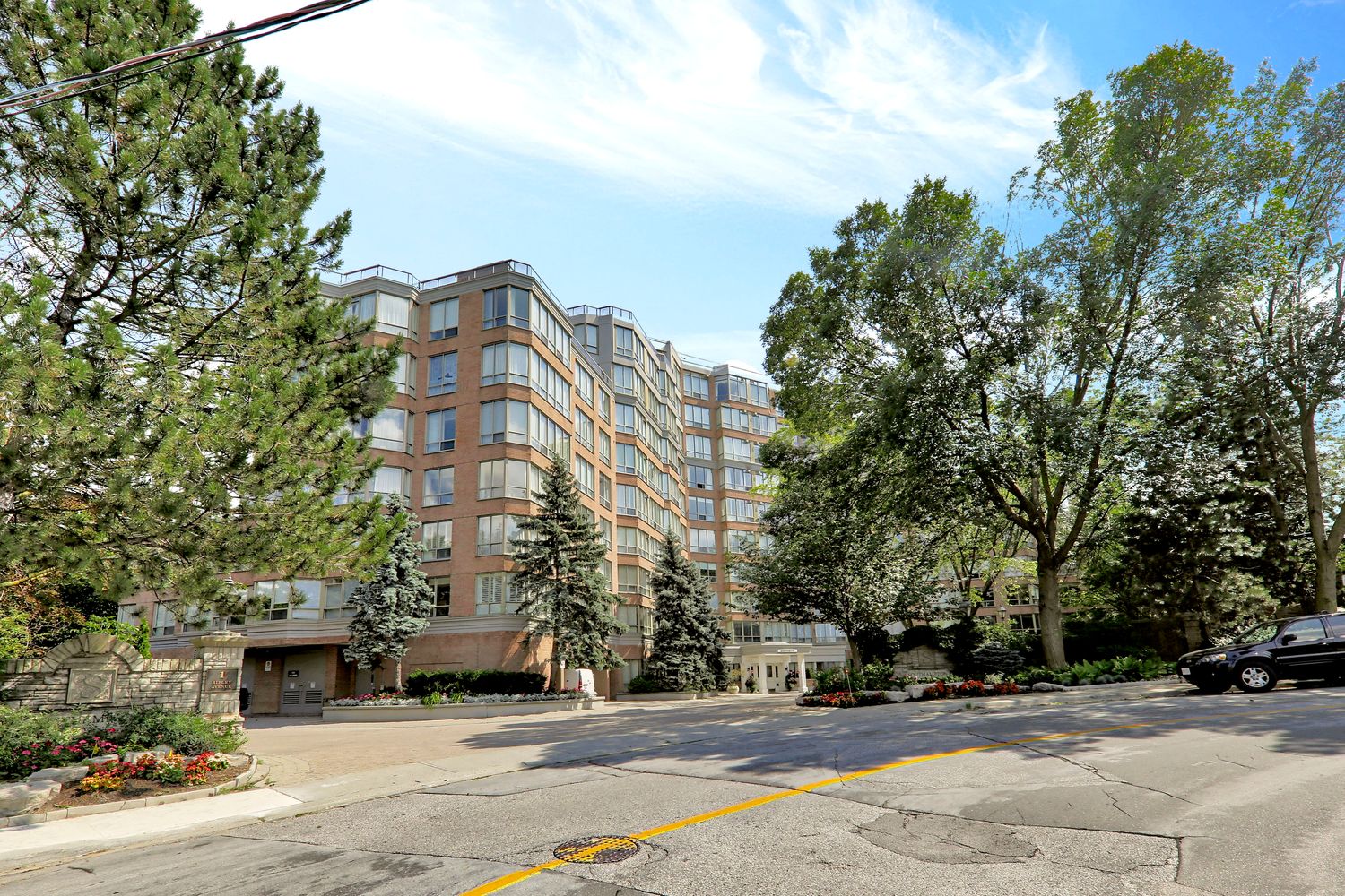 1 Ripley Avenue. The Southampton Residences is located in  West End, Toronto - image #1 of 5