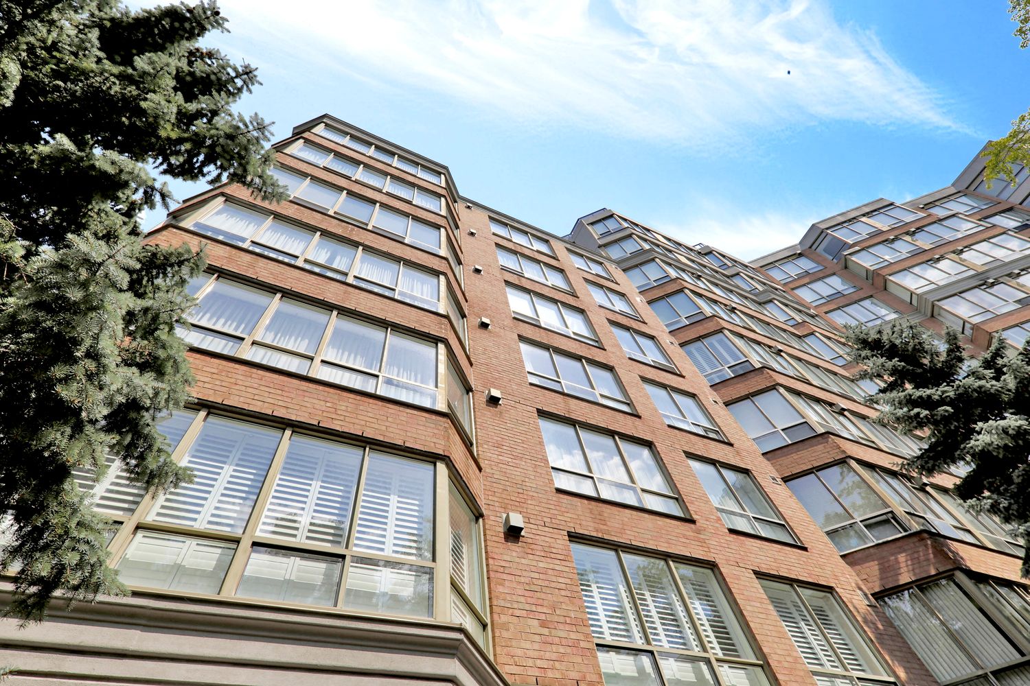 1 Ripley Avenue. The Southampton Residences is located in  West End, Toronto - image #3 of 5