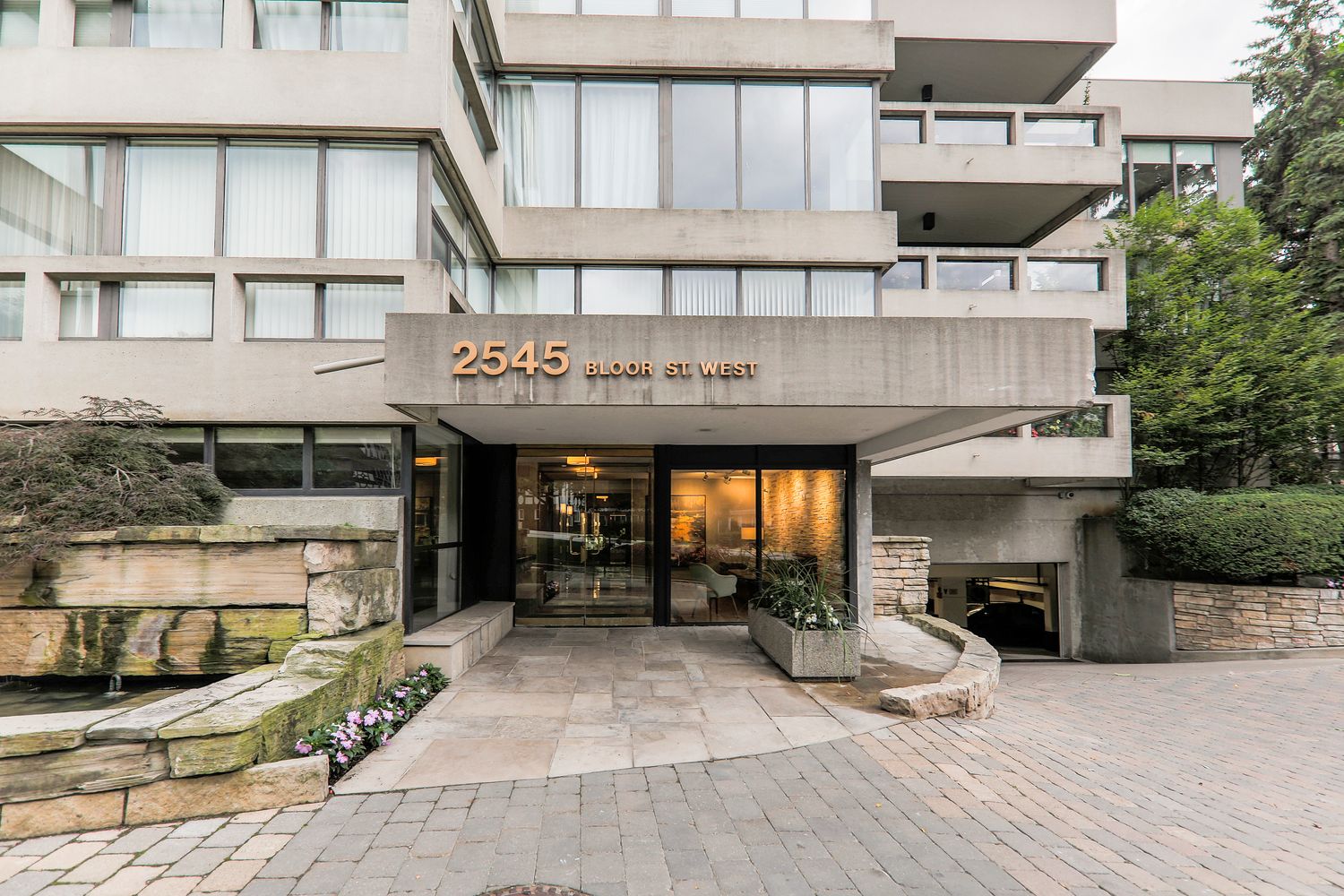 2545 Bloor Street W. The Waterfall is located in  West End, Toronto - image #4 of 5