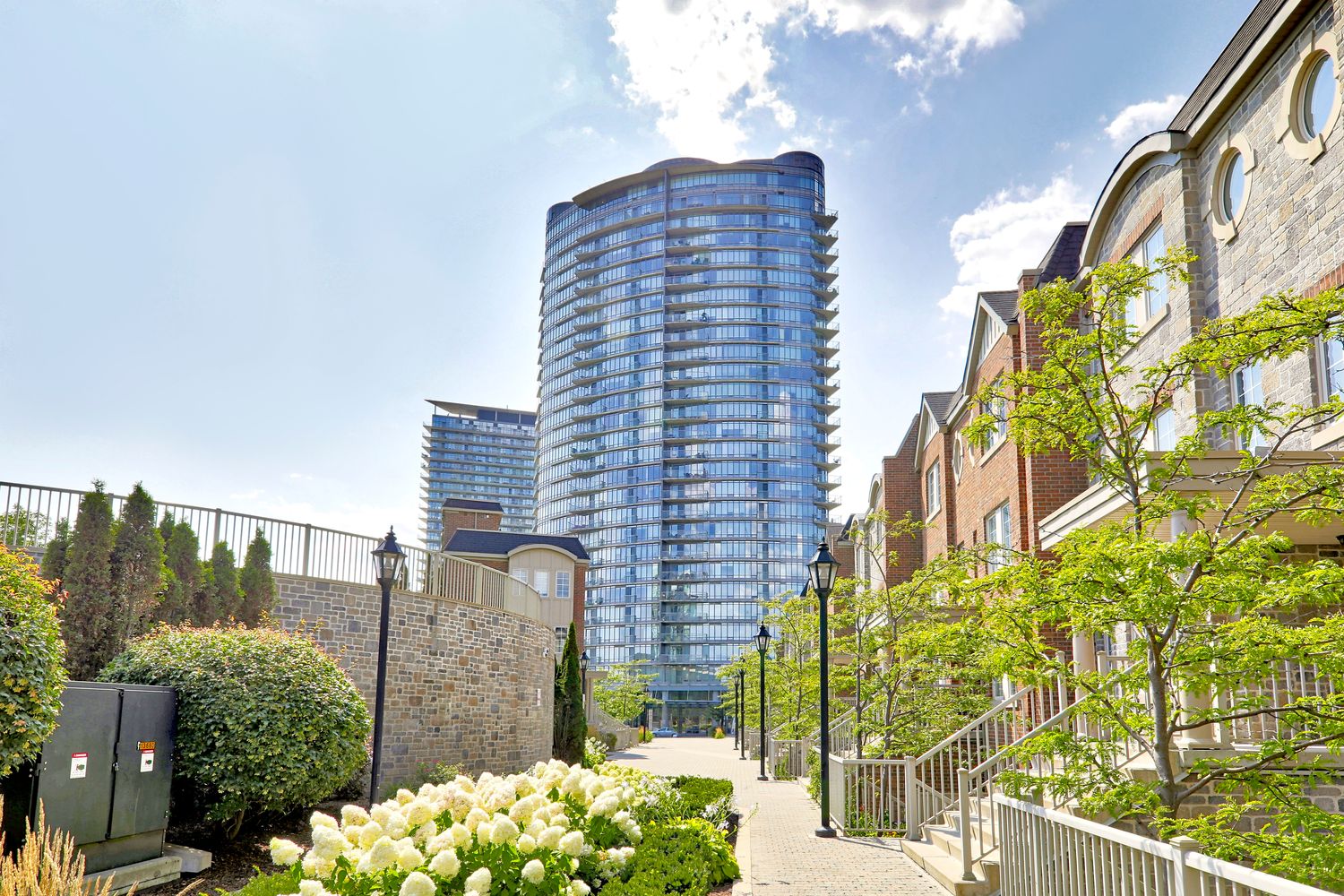 15 Windermere Avenue. Windermere By The Lake is located in  West End, Toronto - image #2 of 7