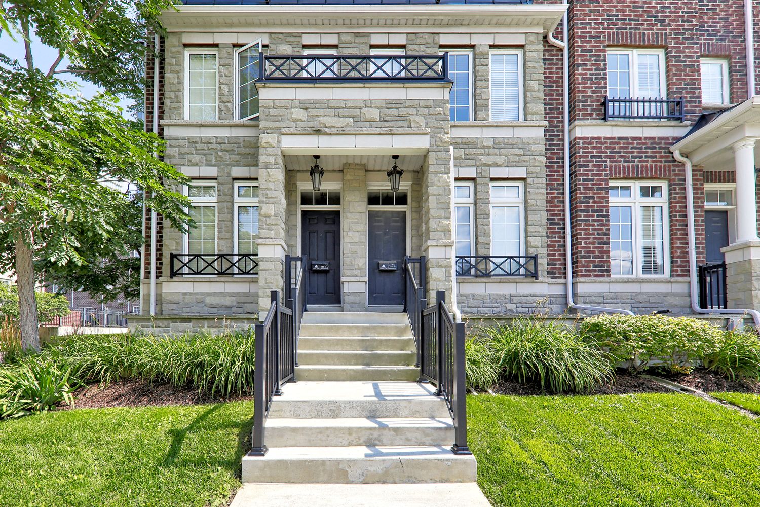 8 Windermere Avenue. Windermere by The Lake Townhomes is located in  West End, Toronto - image #4 of 4
