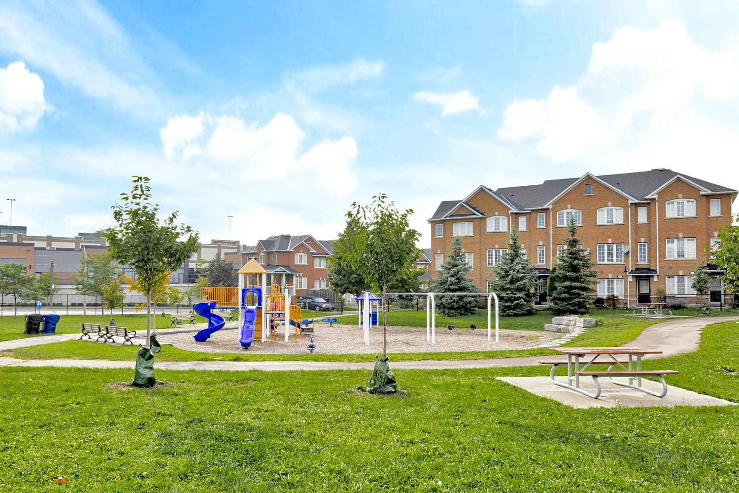 7-21 Weston Road. Townhomes of St. Clair II is located in  West End, Toronto - image #4 of 4