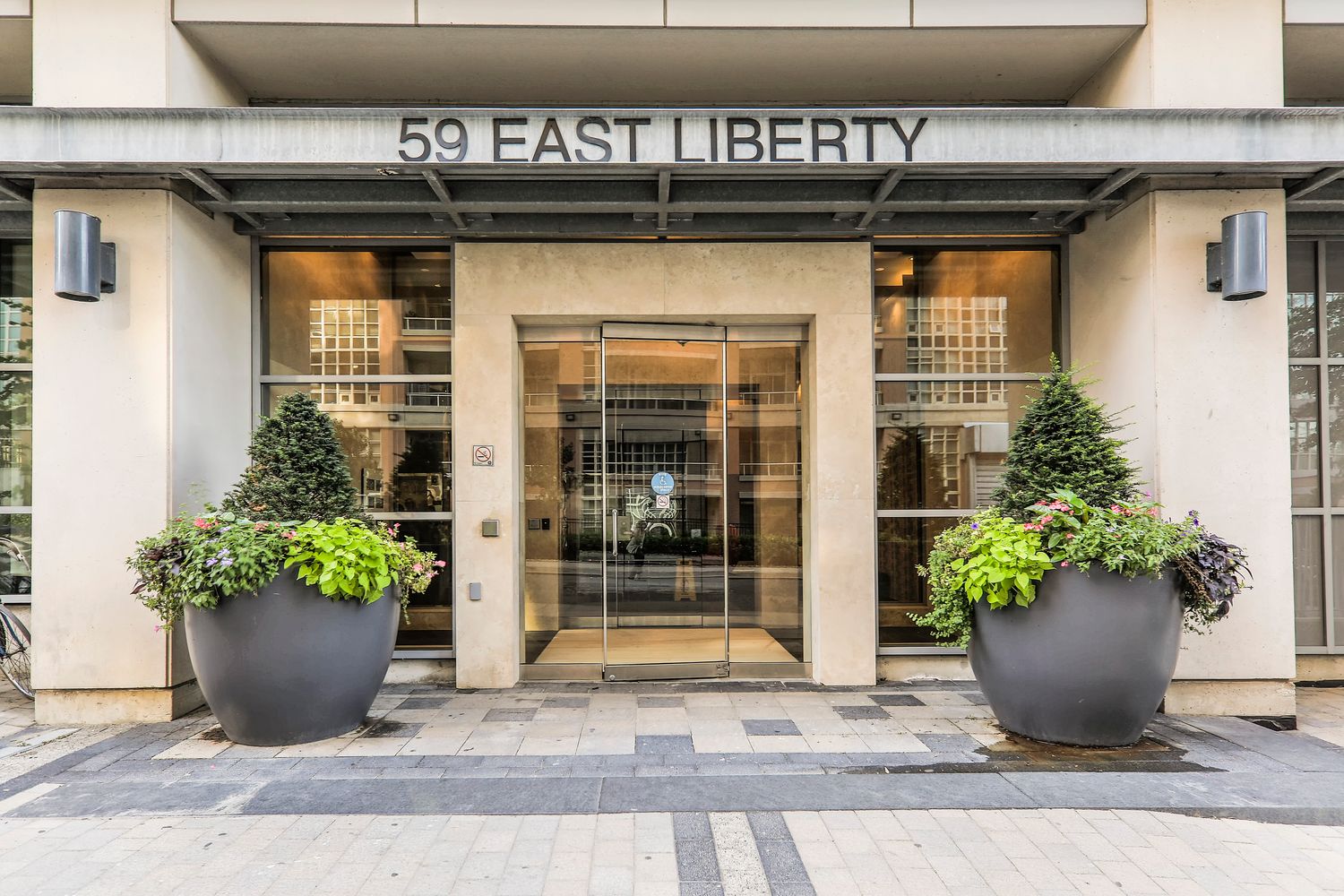 59 East Liberty Street. Liberty Towers Condos is located in  West End, Toronto - image #4 of 4