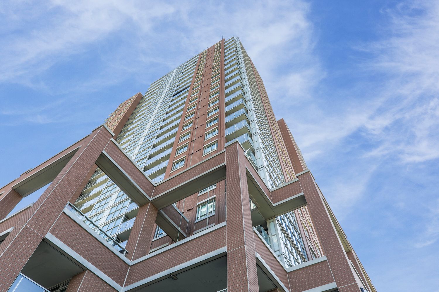 125 Western Battery Road. The Tower at King West is located in  West End, Toronto - image #4 of 8