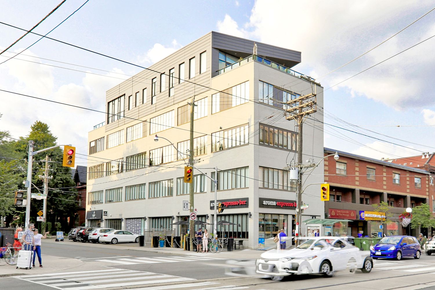 540 College Street. 540 College Condos is located in  West End, Toronto - image #1 of 5