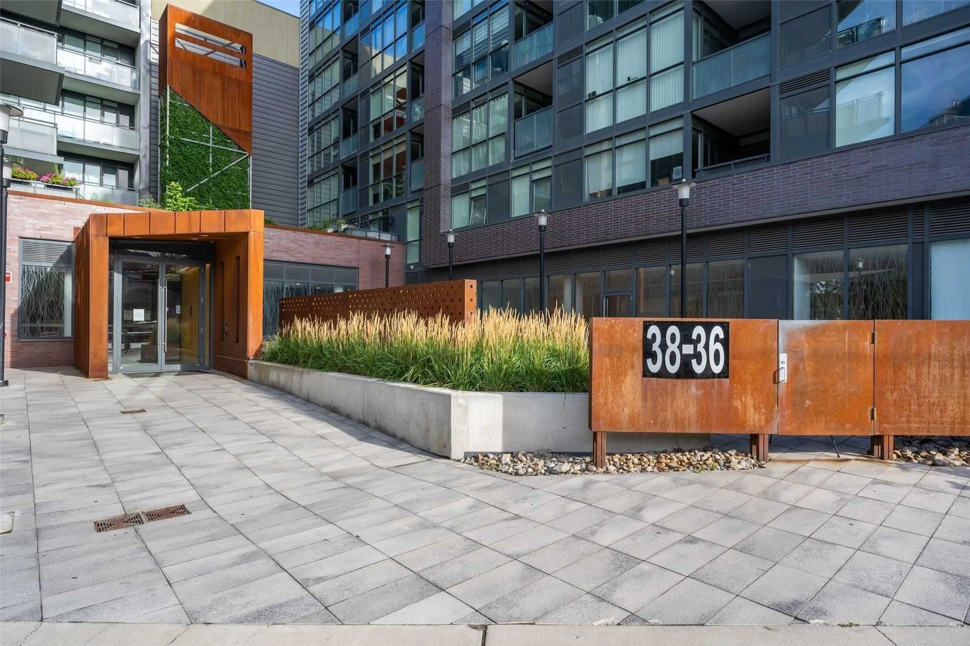 38 Howard Park Ave Howard Park 2 Condos 0 Condos for Sale & 1 Unit