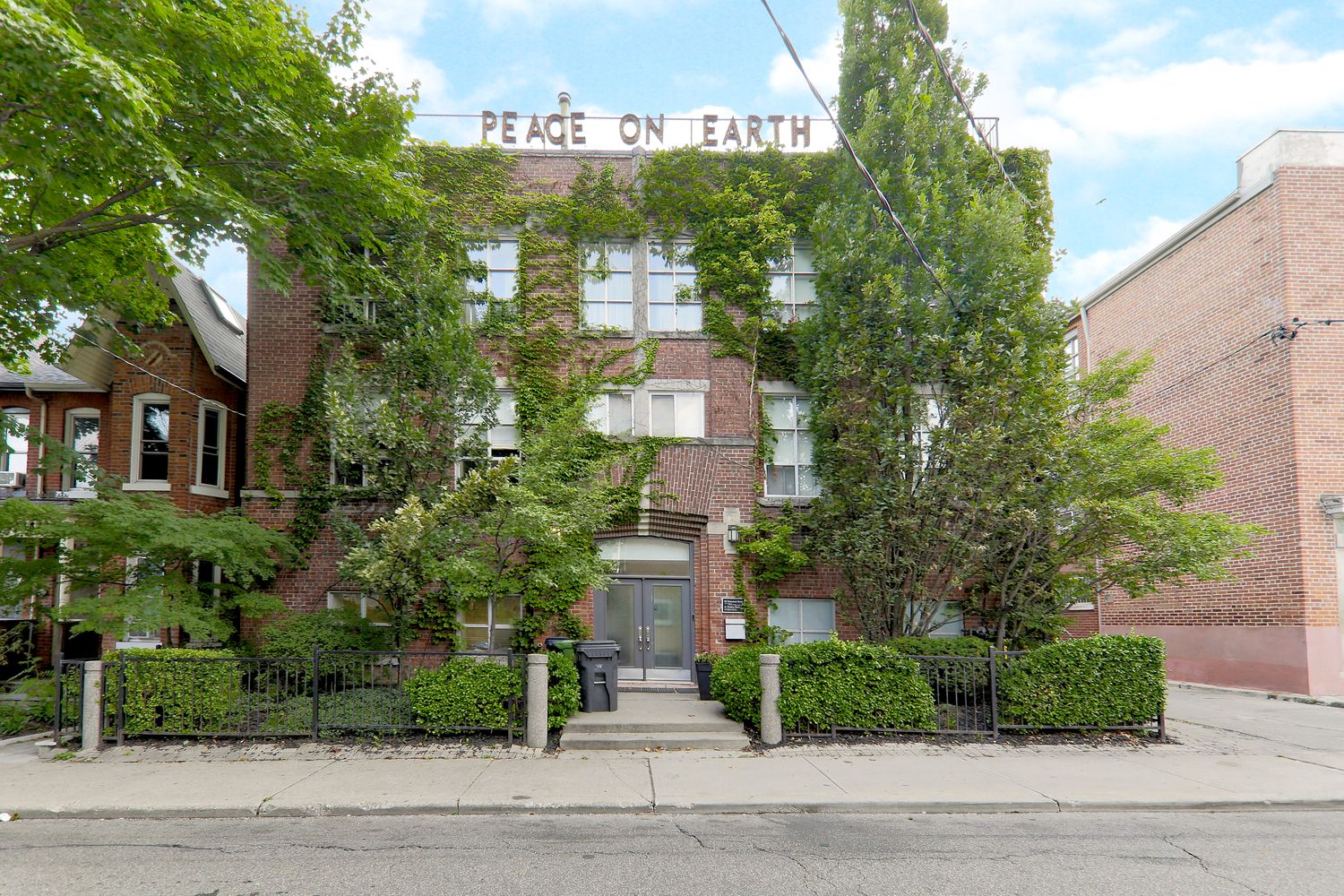 62 Claremont Street. Claremont Lofts is located in  West End, Toronto - image #2 of 5
