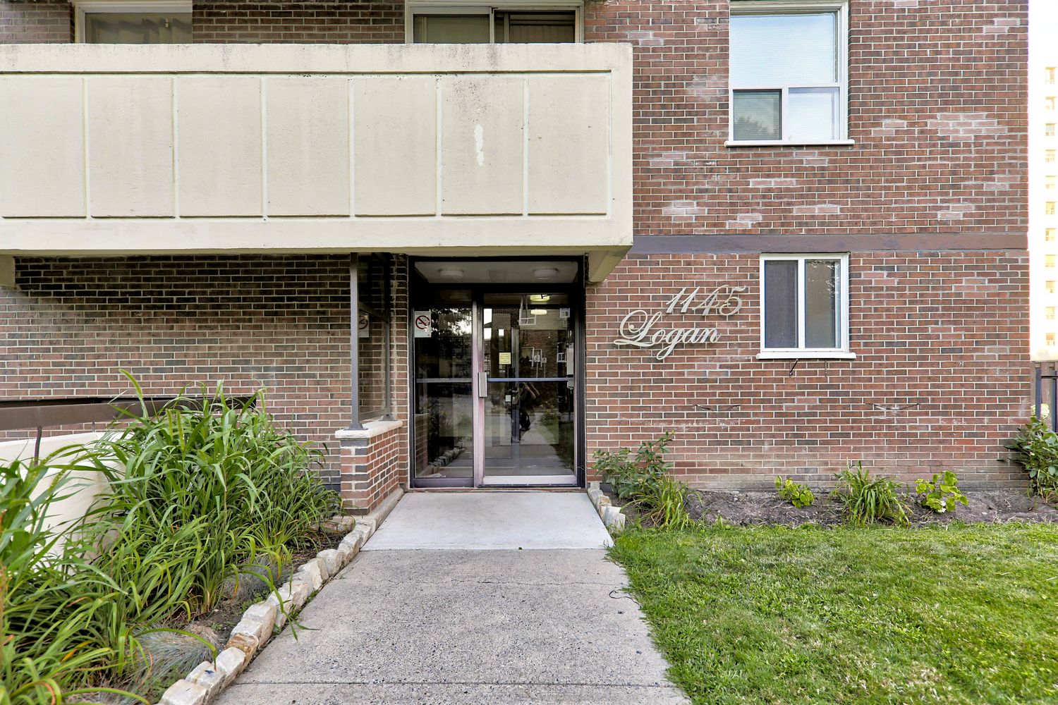 1145 Logan Avenue. 1145 Logan Avenue Condos is located in  East York, Toronto - image #4 of 4