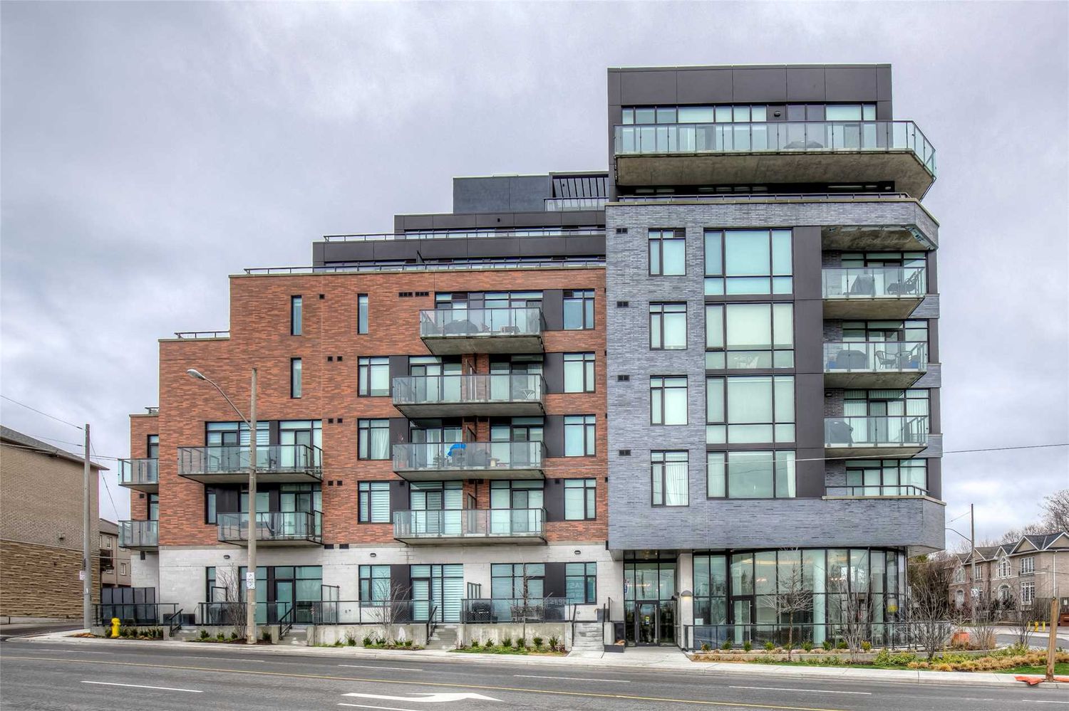 25 Malcolm Road. The Upper House Condos is located in  East York, Toronto - image #1 of 3