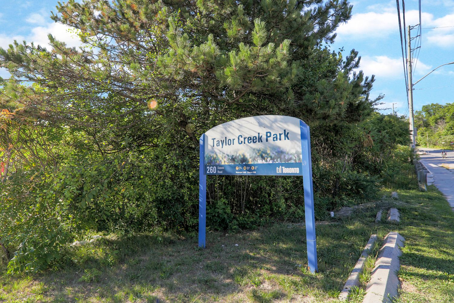 4 Park Vista. Park Vista is located in  East York, Toronto - image #6 of 8