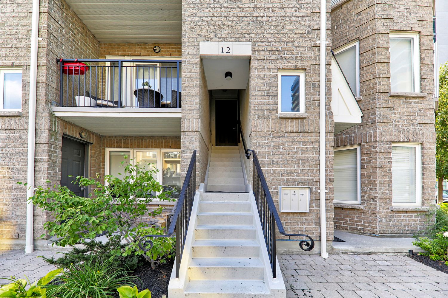 130-152 Vanderhoof Avenue. Hyde Park Townhouses is located in  East York, Toronto - image #4 of 5
