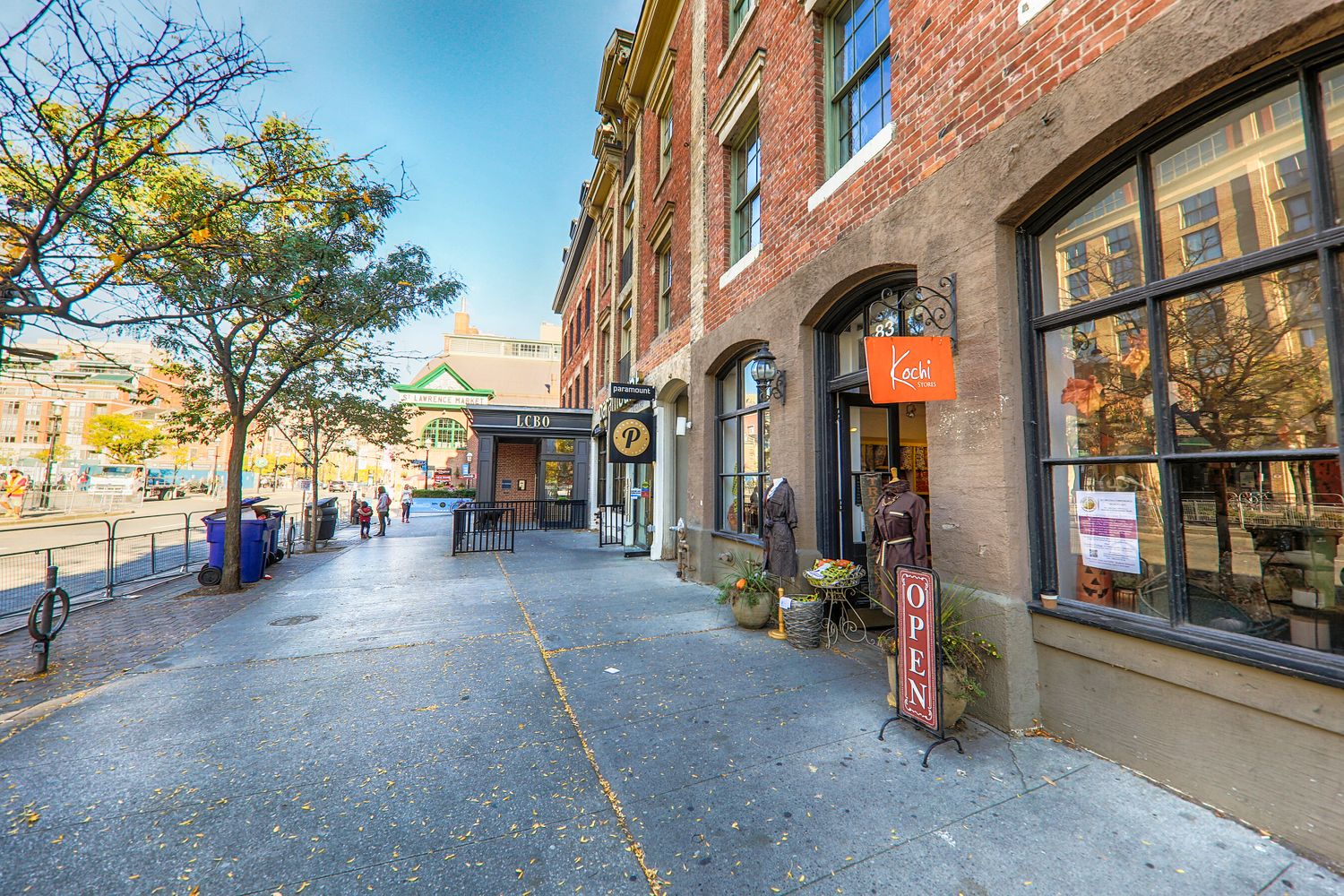 81A Front Street. St Lawrence Market Lofts is located in  Downtown, Toronto - image #4 of 5
