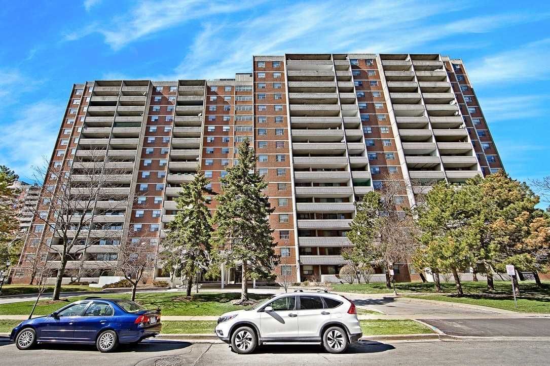 100 Prudential Drive. 100 Prudential Drive Condos is located in  Scarborough, Toronto - image #1 of 2