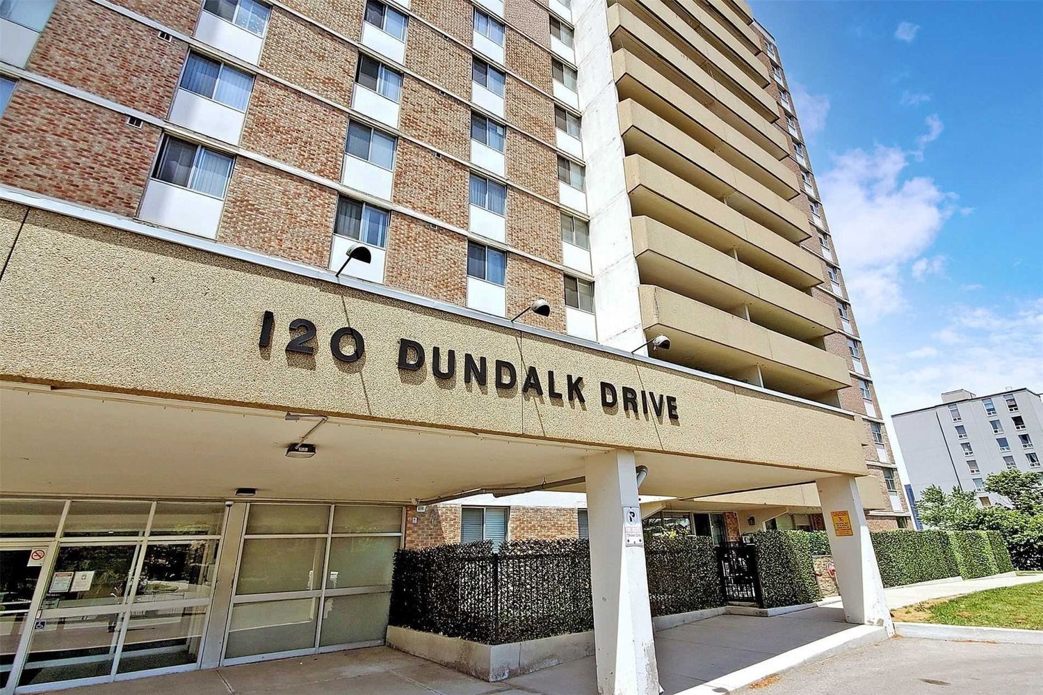 120 Dundalk Drive. 120 Dundalk Drive Condos is located in  Scarborough, Toronto - image #2 of 2