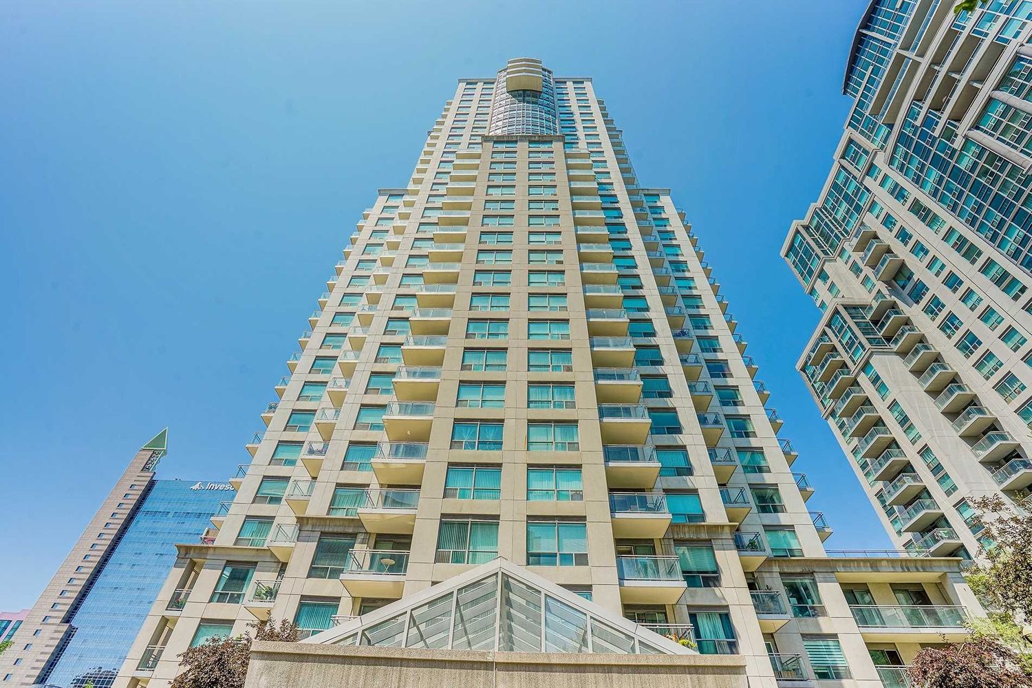 21 Hillcrest Avenue. 21 Hillcrest Condos is located in  North York, Toronto - image #2 of 2