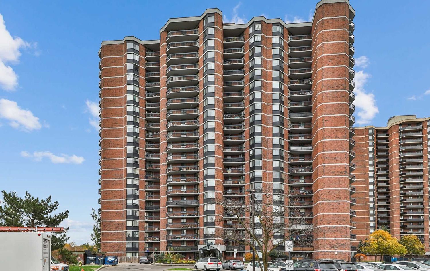 236 Albion Road. 236 Albion Road Condos is located in  Etobicoke, Toronto - image #1 of 3