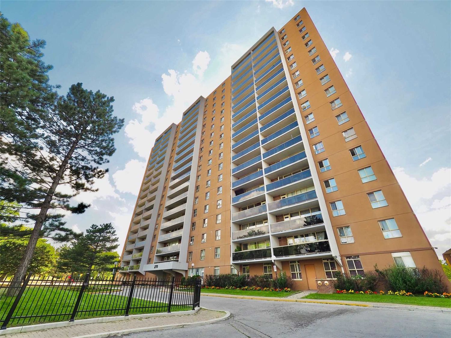 270 Palmdale Drive. 270 Palmdale Drive Condos is located in  Scarborough, Toronto - image #2 of 2