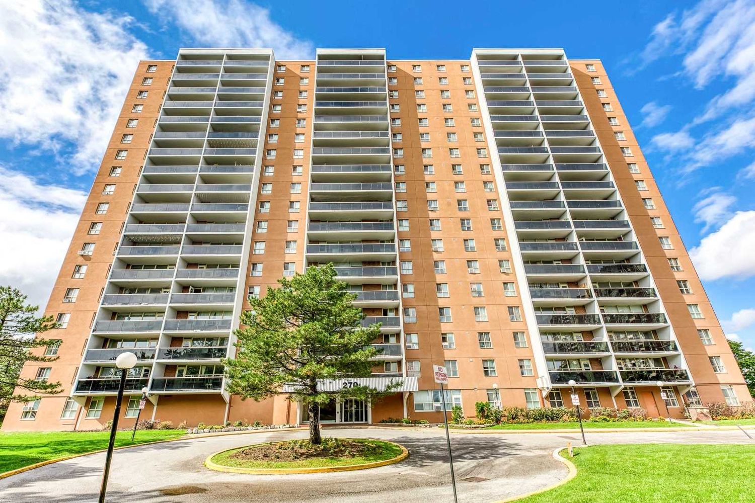 270 Palmdale Drive. 270 Palmdale Drive Condos is located in  Scarborough, Toronto - image #1 of 2
