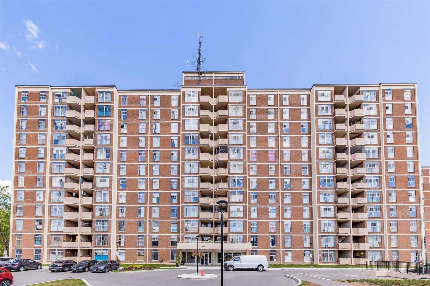 335-353 Driftwood Avenue. 345 Driftwood Condos is located in  North York, Toronto - image #1 of 2