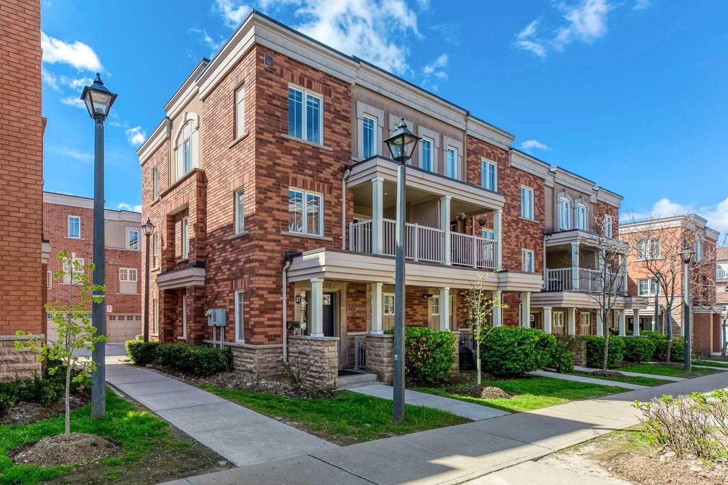 375 Cook Road. 375 Cook Road Townhomes is located in  North York, Toronto - image #1 of 3