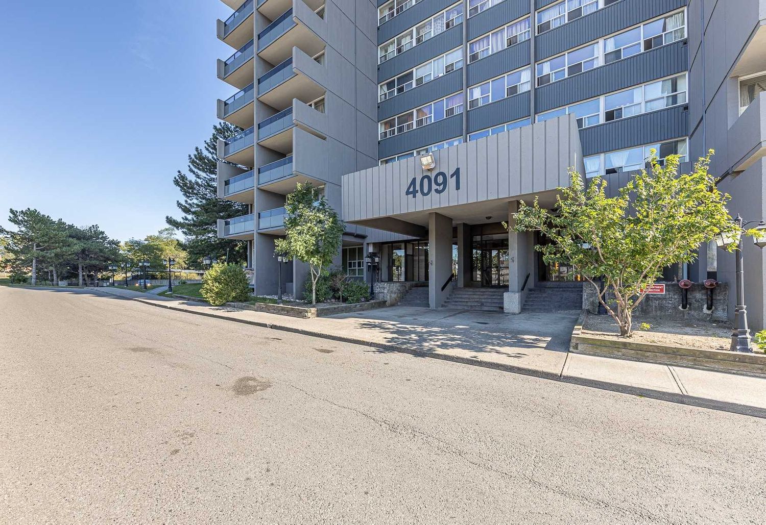 4101 Sheppard Avenue E. 4091-4101 Sheppard Avenue East Condos is located in  Scarborough, Toronto - image #2 of 2