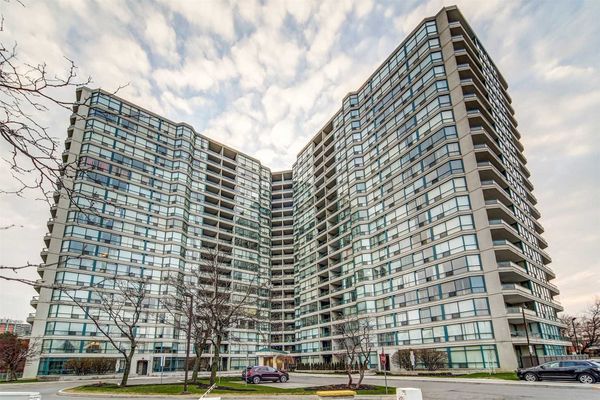 4725 Sheppard Condos