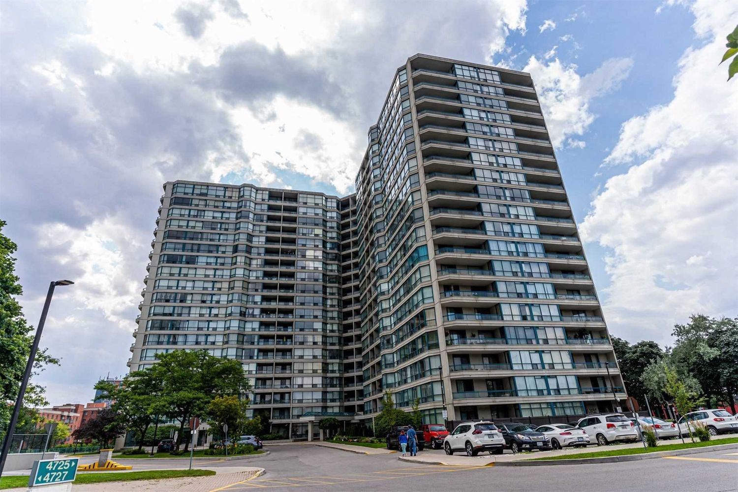 4725 Sheppard Avenue E. 4725 Sheppard Condos is located in  Scarborough, Toronto - image #3 of 3