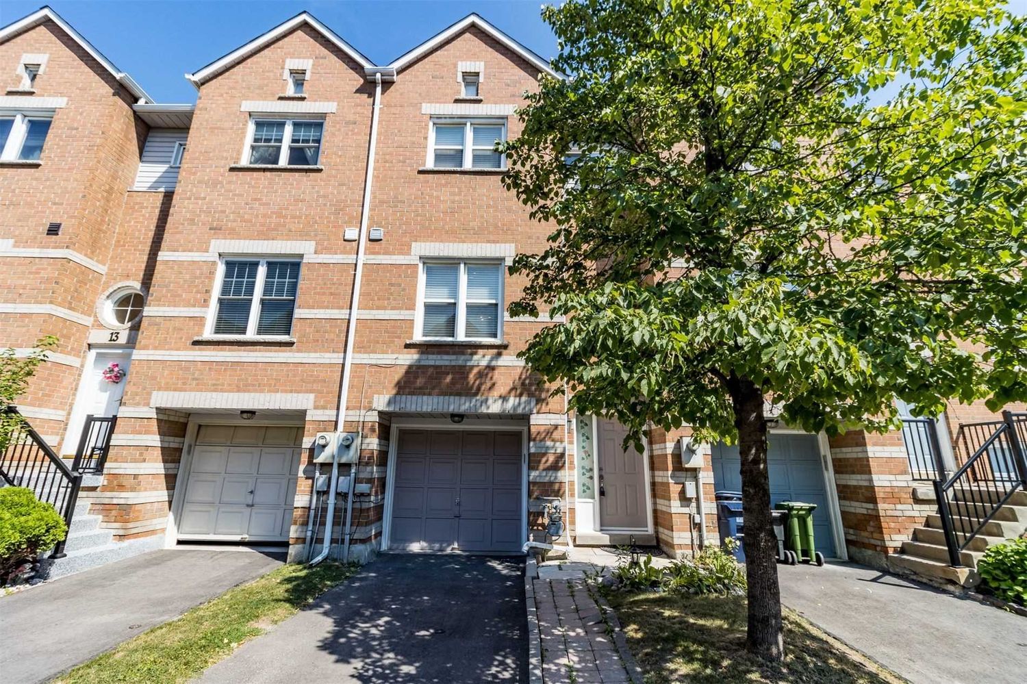 630 Evans Avenue. 630 Evans Avenue Townhomes is located in  Etobicoke, Toronto - image #2 of 3