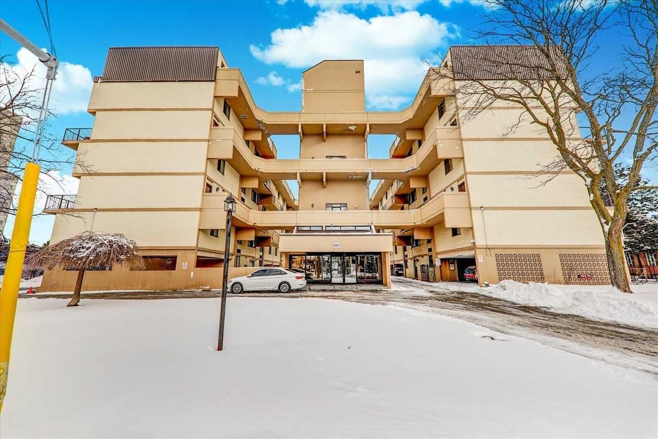 665 Kennedy Rd. This condo at 665 Kennedy Road Condos is located in  Scarborough, Toronto