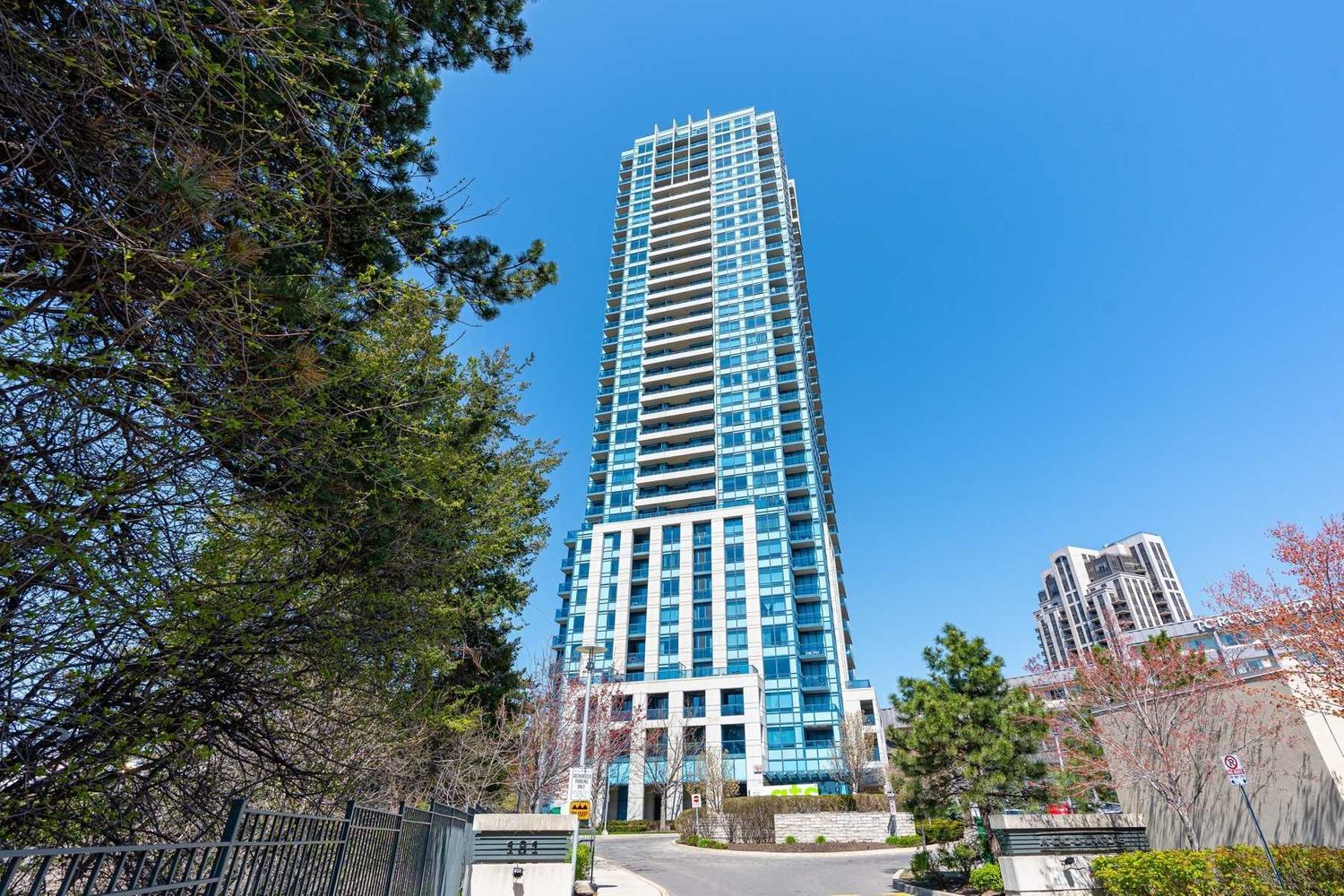 181 Wynford Drive. Accolade Condos is located in  North York, Toronto - image #1 of 3