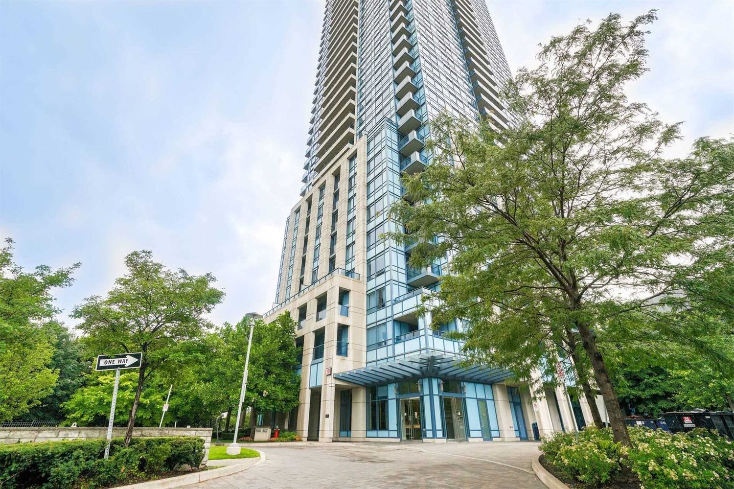 181 Wynford Drive. Accolade Condos is located in  North York, Toronto - image #2 of 3