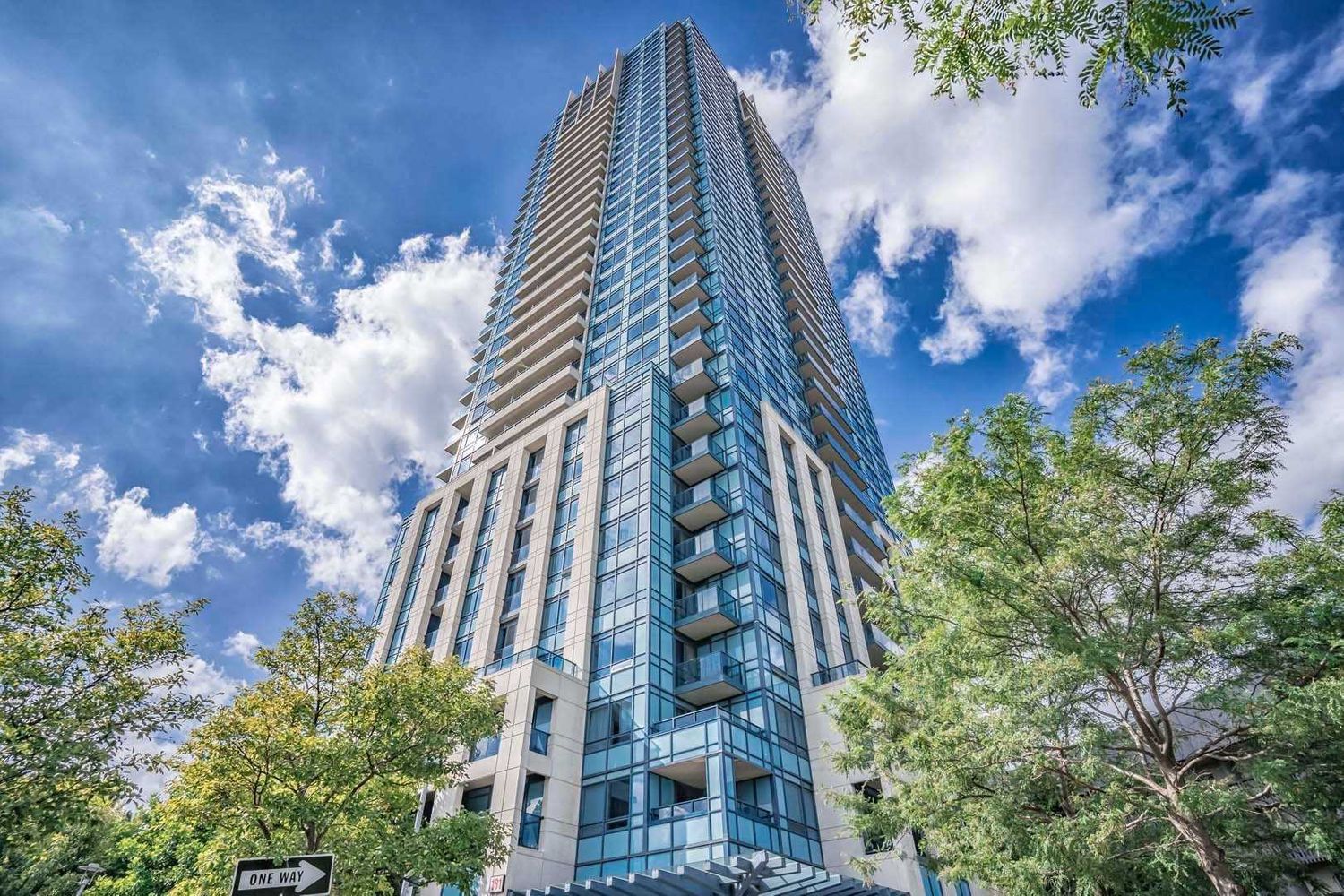 181 Wynford Drive. Accolade Condos is located in  North York, Toronto - image #3 of 3