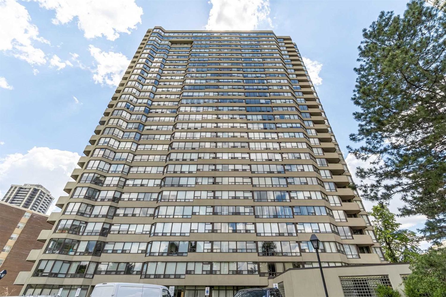1300 Islington Avenue. Barclay Terrace II Condos is located in  Etobicoke, Toronto - image #2 of 3