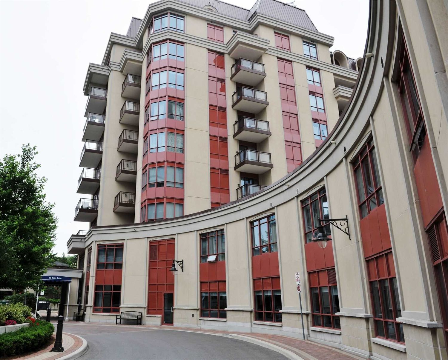 15 Rean Drive. Bayview Manor Condo is located in  North York, Toronto - image #2 of 2
