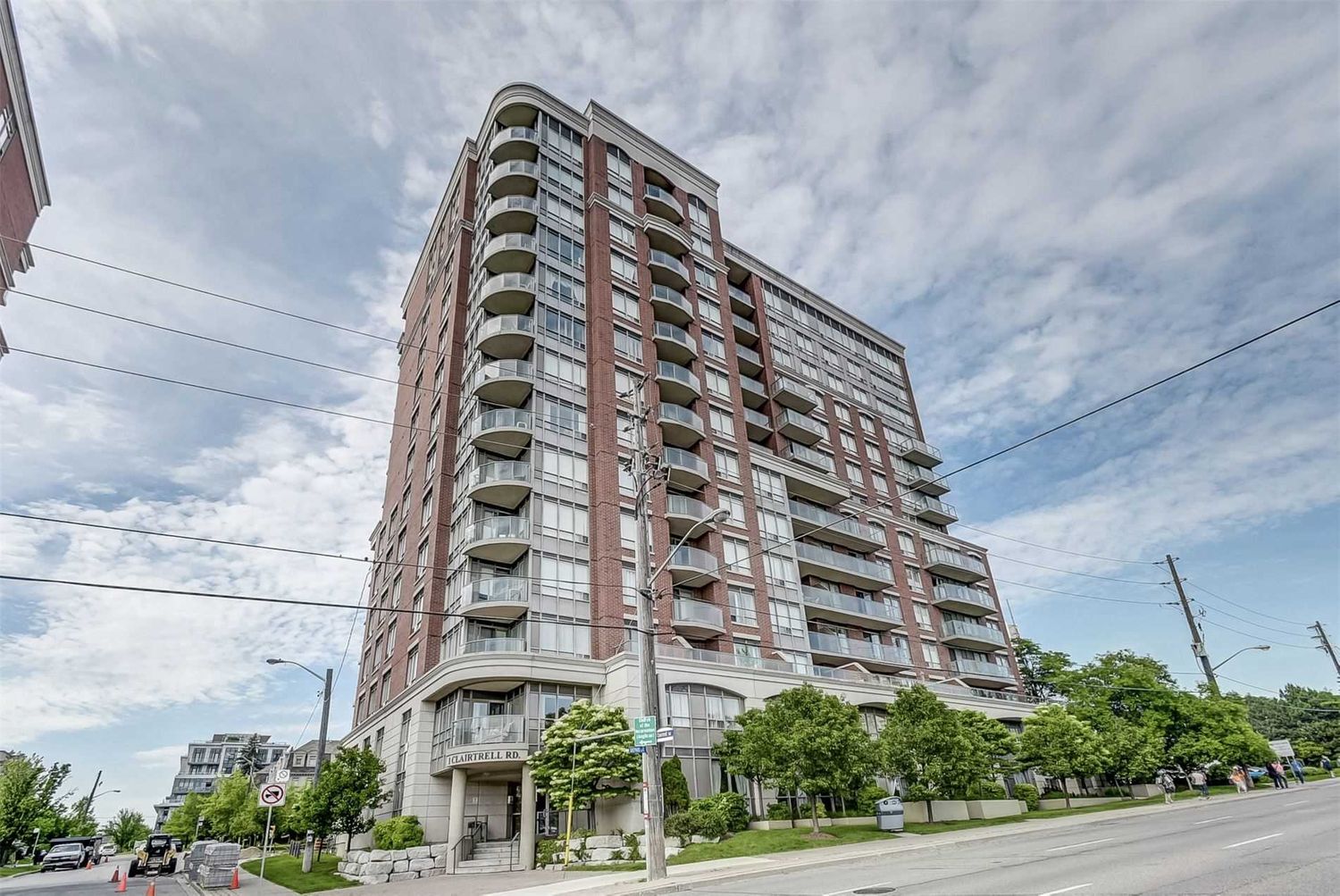 1 Clairtrell Road. Bayview Mansions II Condos is located in  North York, Toronto - image #2 of 2