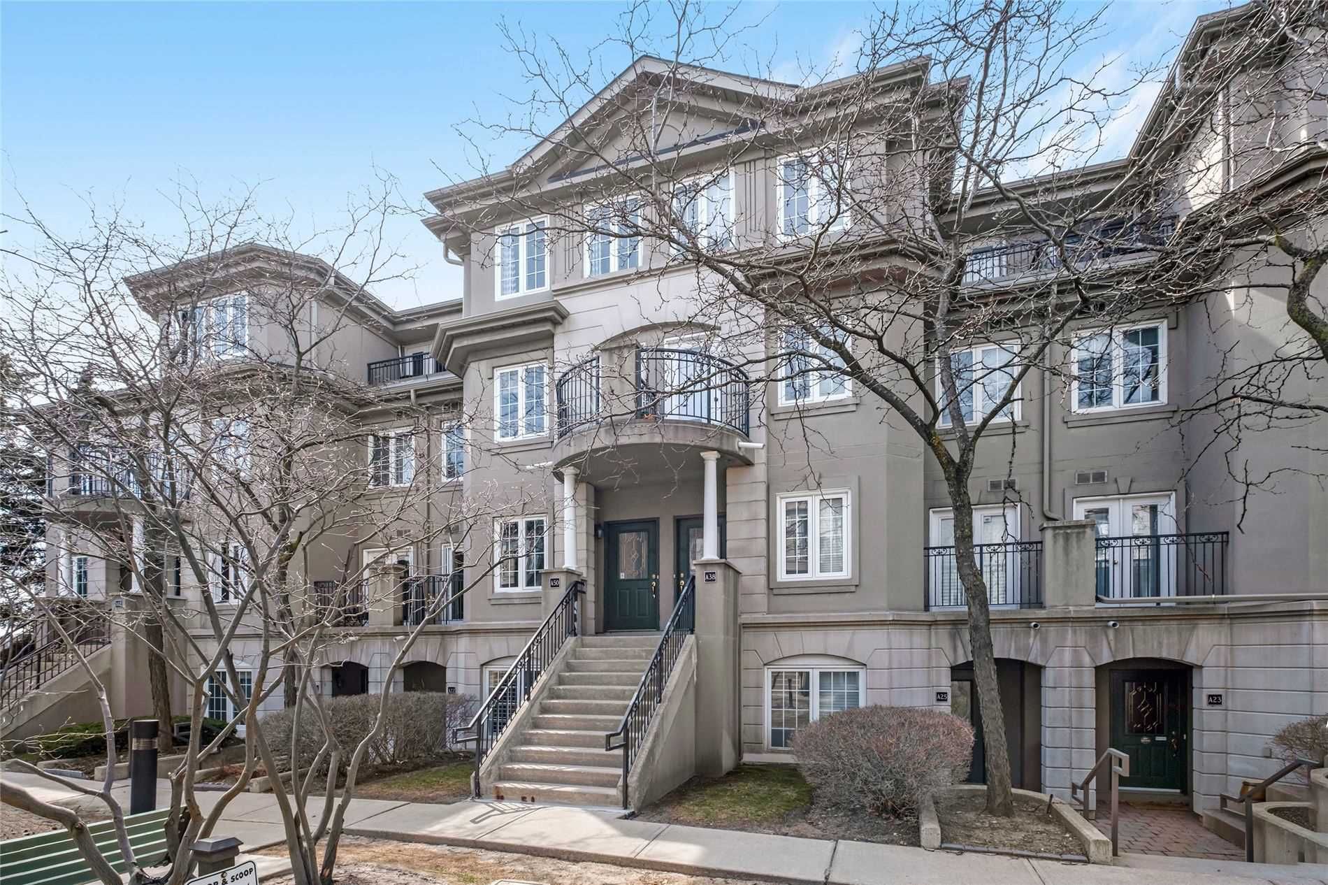 108 Finch Ave W Chelsea Gate Condos 2 Beds + Den 3 Baths Unit C5 Strata.ca