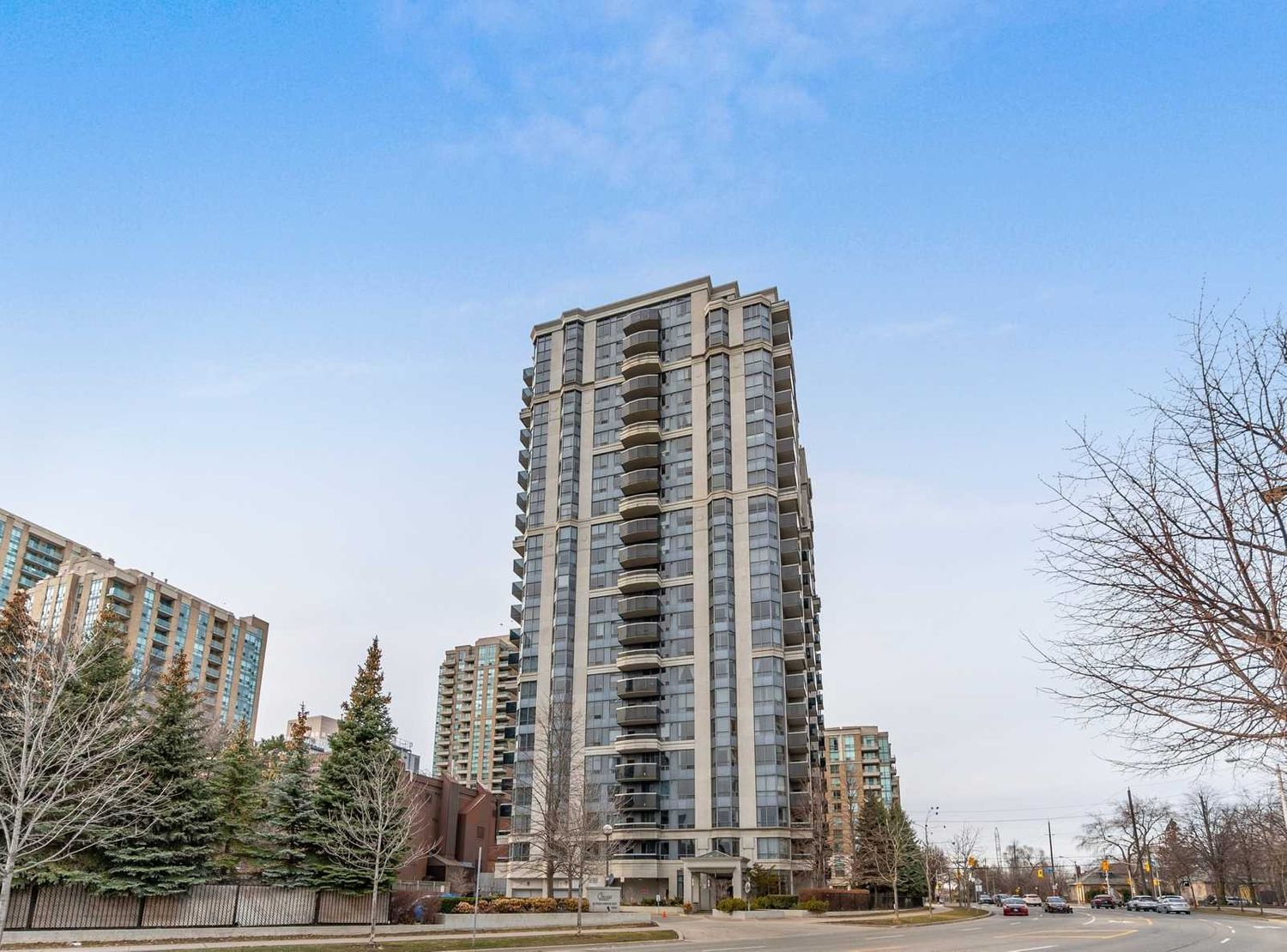 35 Finch Avenue E. Chicago Residences is located in  North York, Toronto - image #1 of 2