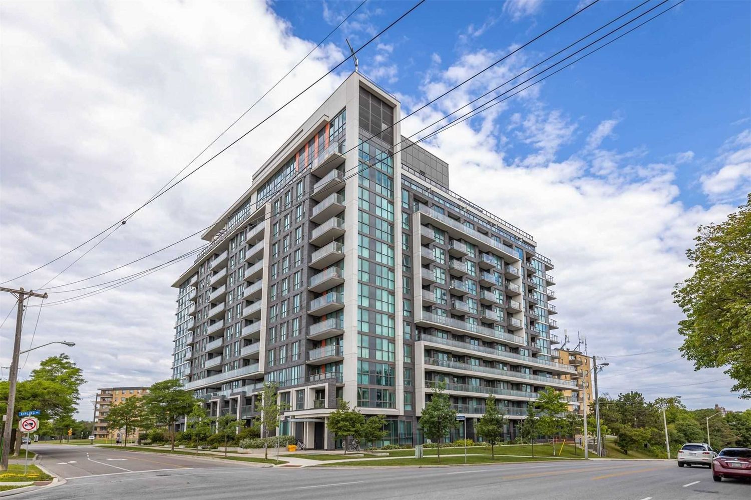 80 Esther Lorrie Drive. Cloud 9 Condos is located in  Etobicoke, Toronto - image #1 of 3