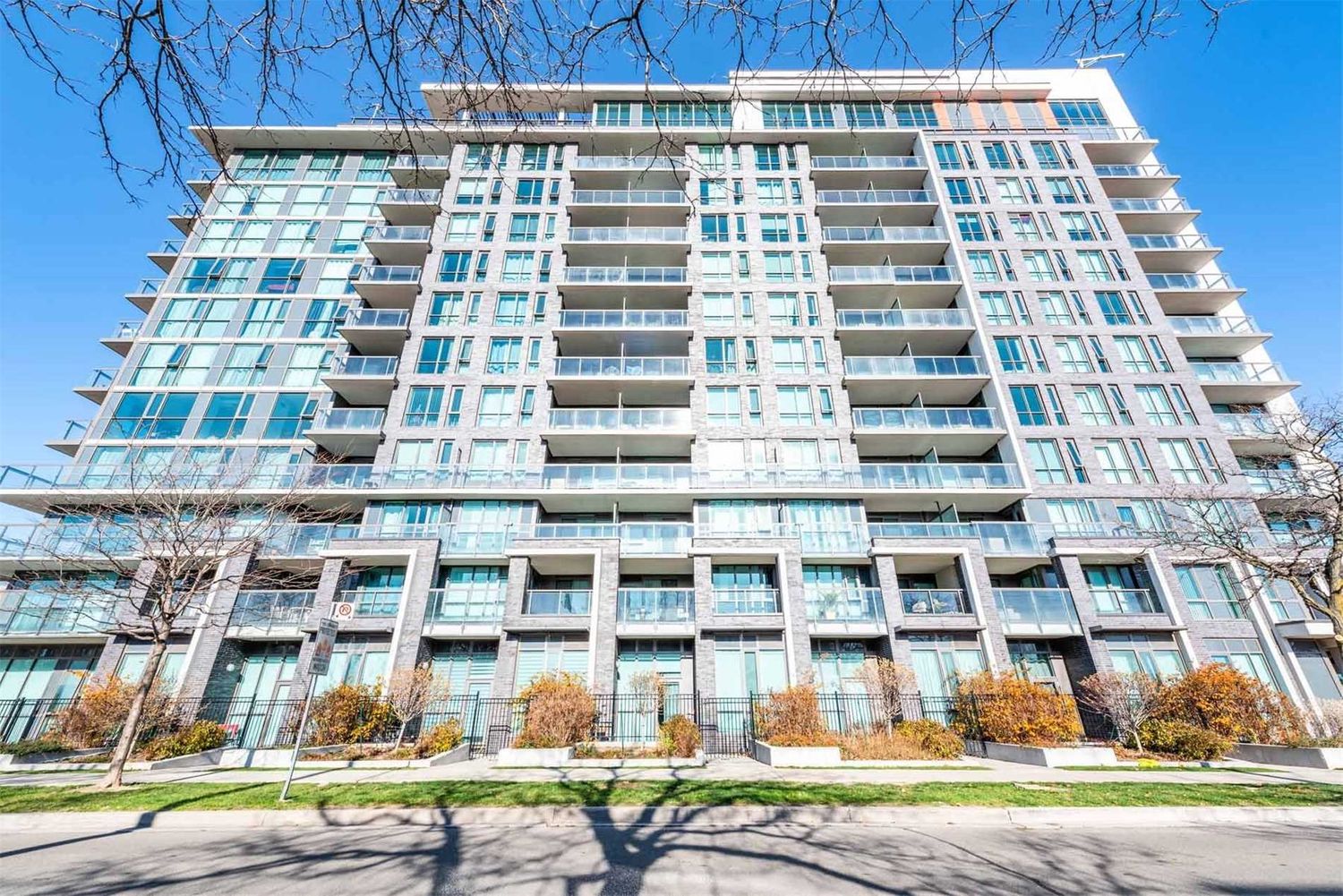 80 Esther Lorrie Drive. Cloud 9 Condos is located in  Etobicoke, Toronto - image #2 of 3