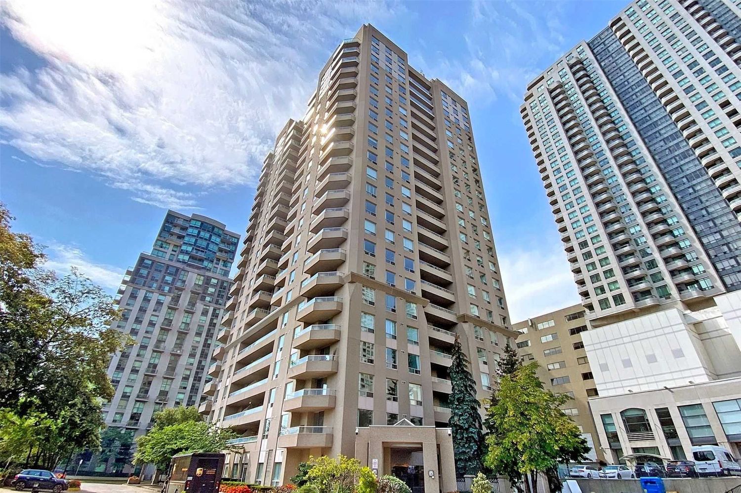 18 Hillcrest Avenue. Empress Plaza II Condos is located in  North York, Toronto - image #1 of 2