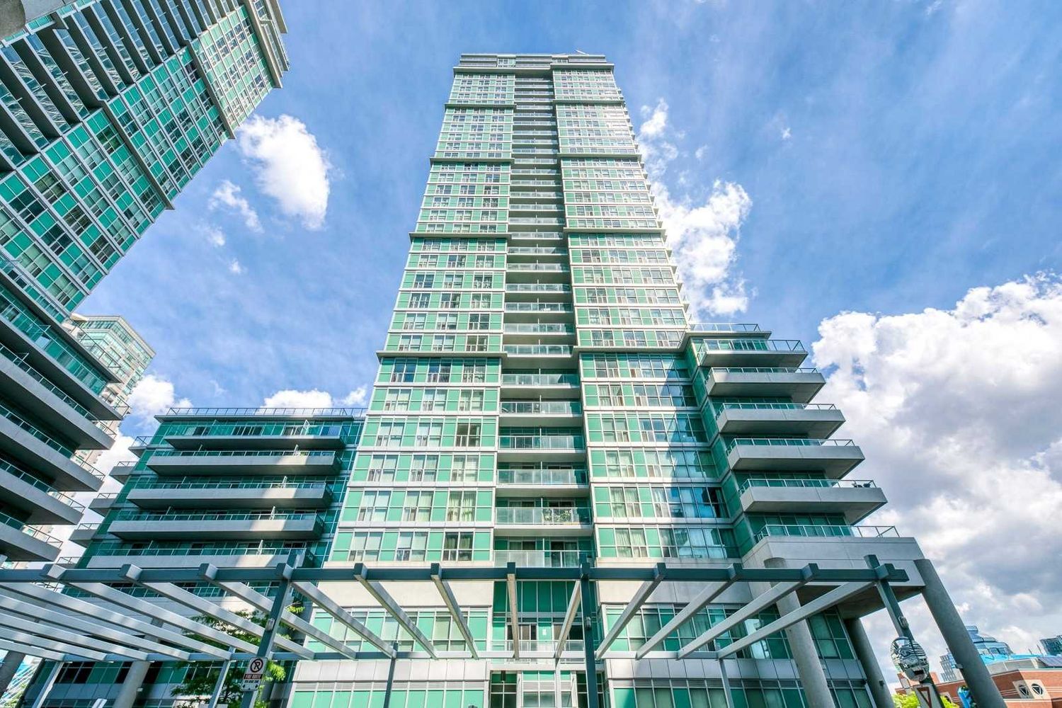 70 Town Centre Court. EQ1 Condos is located in  Scarborough, Toronto - image #2 of 2