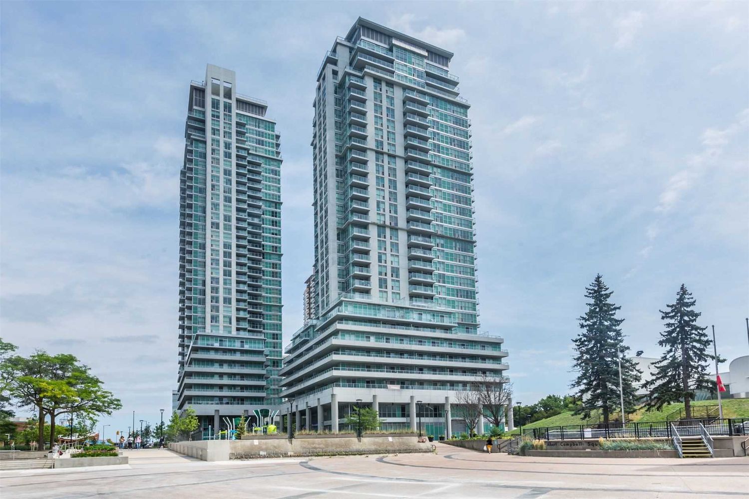 60 Town Centre Court. EQ2 Condos is located in  Scarborough, Toronto - image #1 of 2