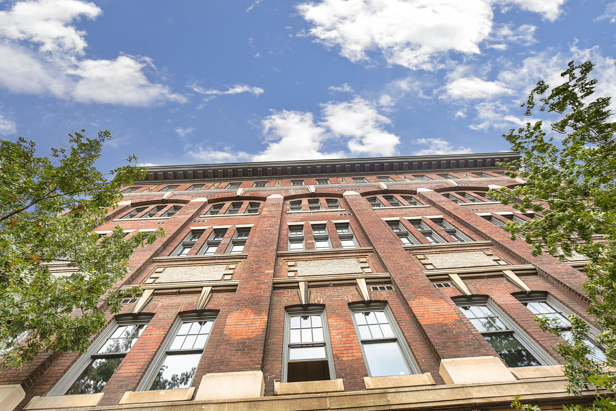 183 Dovercourt Rd. This loft at The Argyle Lofts is located in West End, Toronto - image #4 of 8 by Strata.ca
