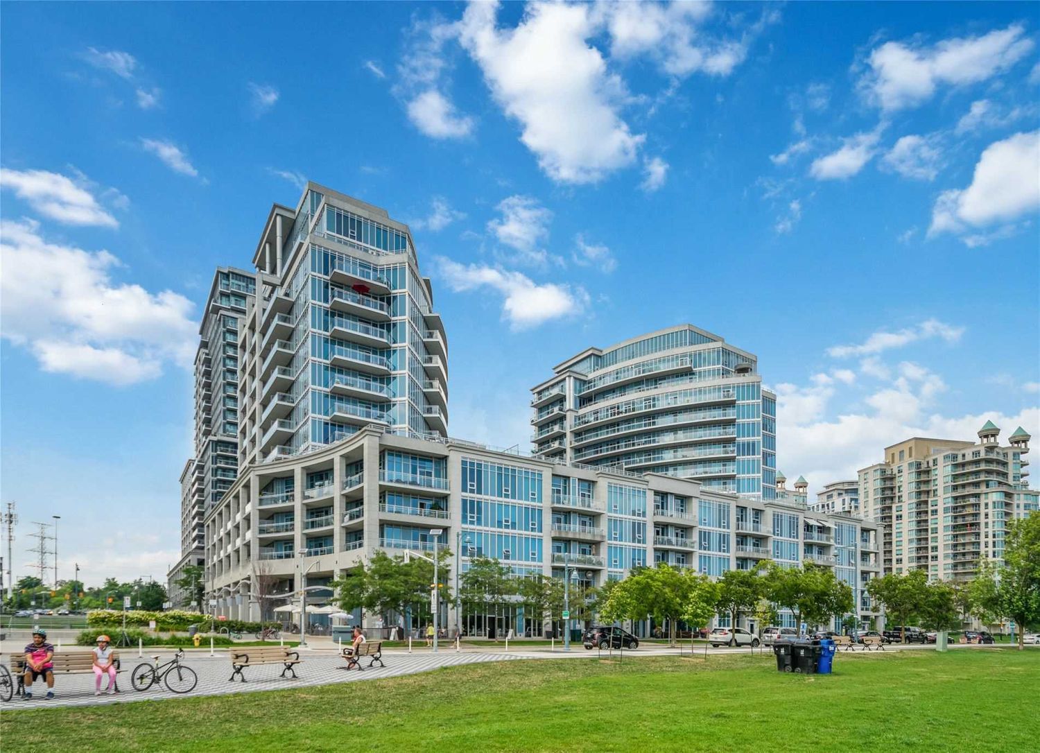58 Marine Parade Drive. Explorer At Waterview Condos is located in  Etobicoke, Toronto - image #1 of 3