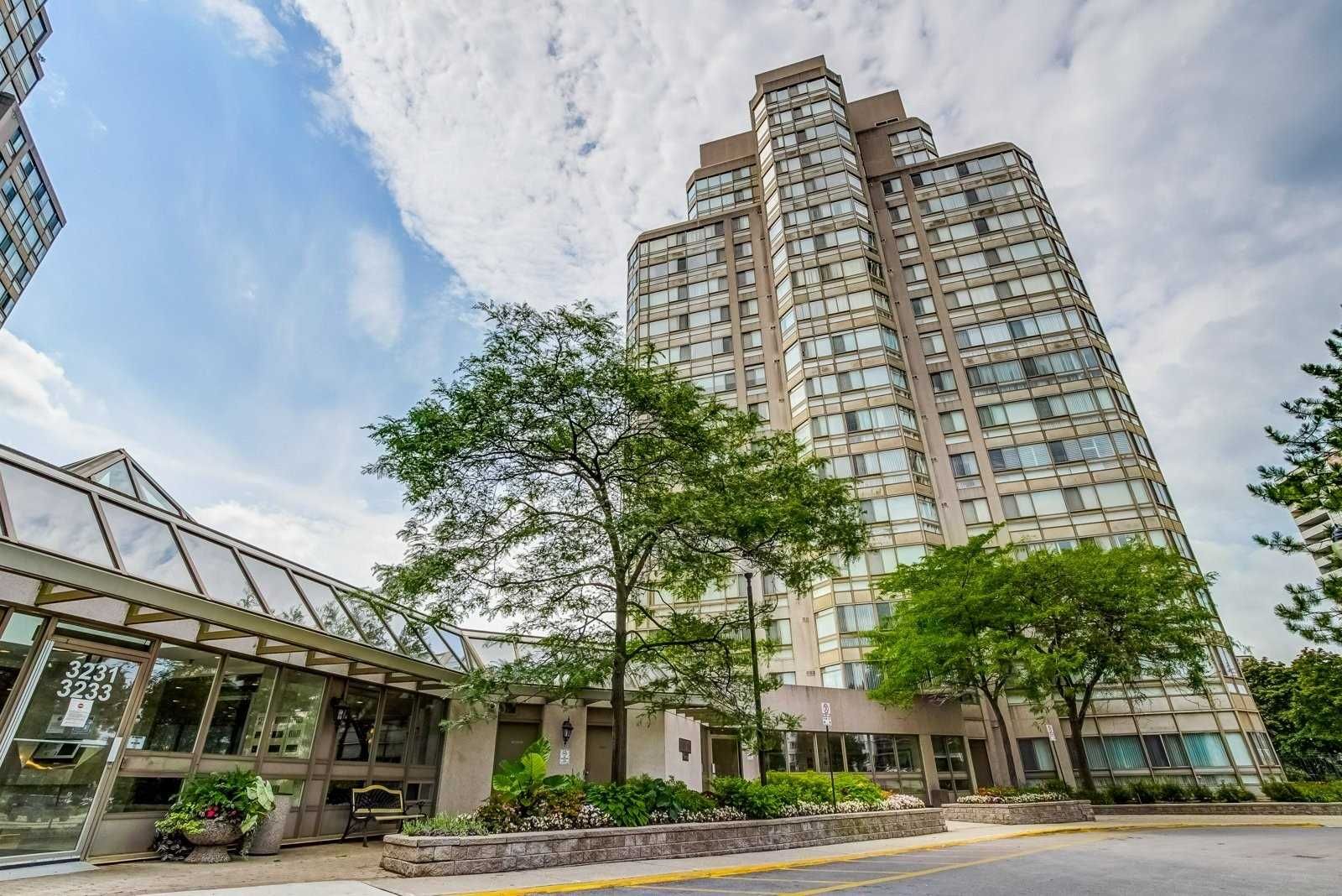 3231 Eglinton Ave E | Guildwood Terrace Condos | 2 Beds + Den | 2 Baths ...