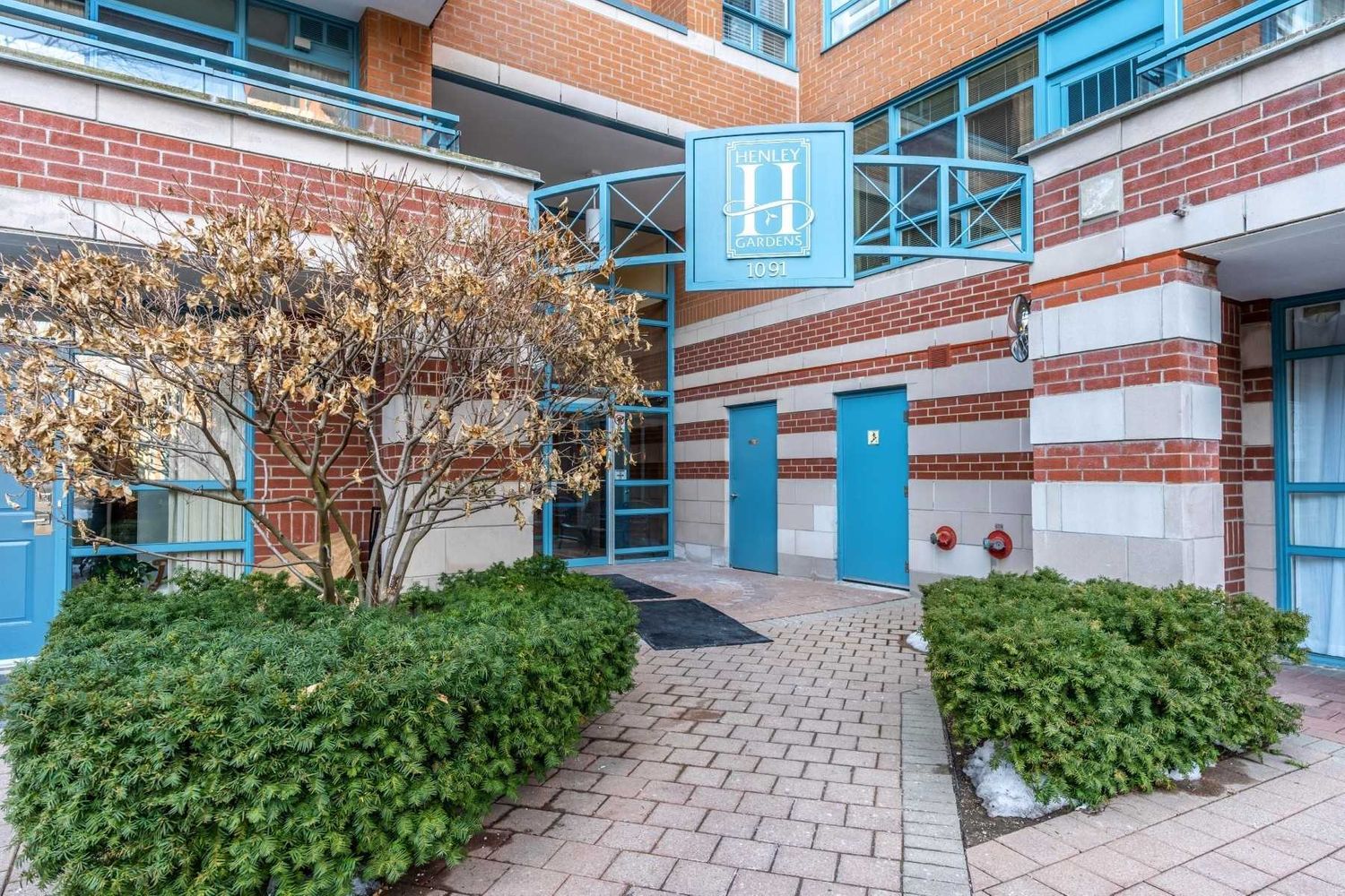 1091 Kingston Road. Henley Gardens Condos is located in  Scarborough, Toronto - image #2 of 2