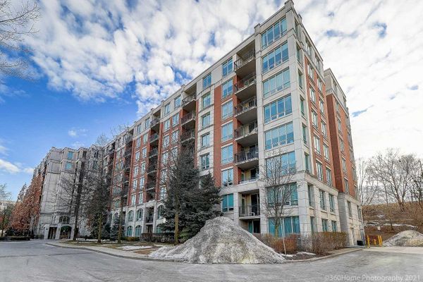 Hillside At York Mills Condos